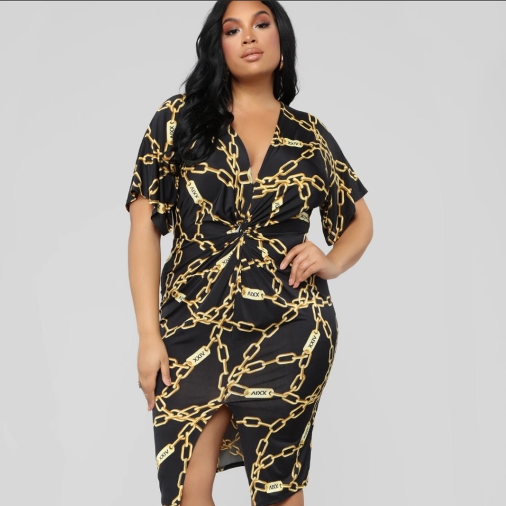 Beautiful Black deep V stretchy midi 🥰